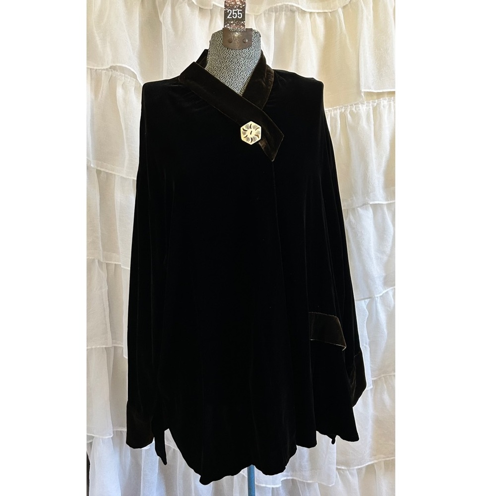 Cold water Creek Velvet Brown and Black Swing Jacket with Button Detail